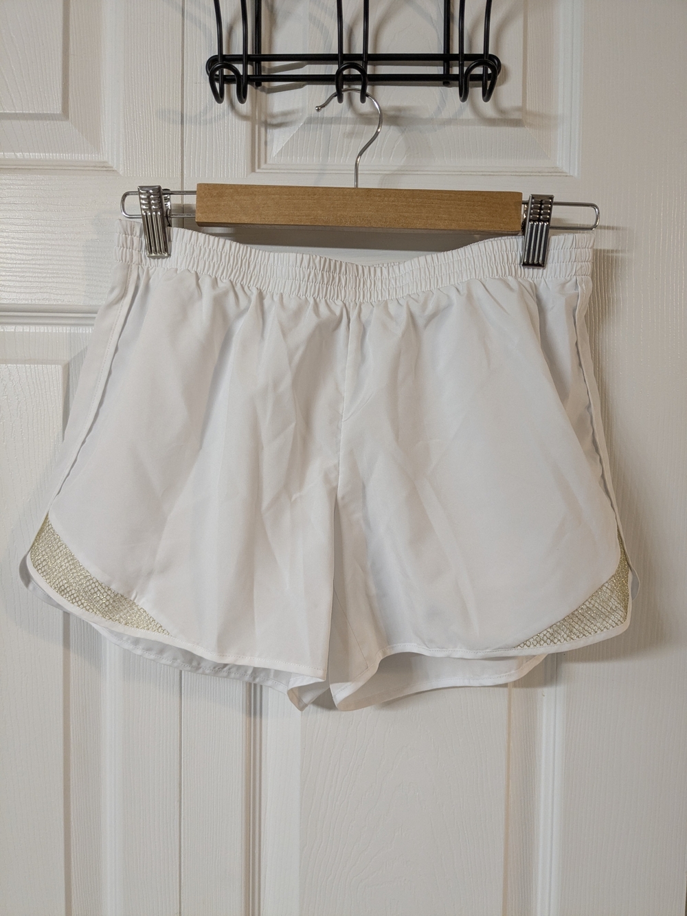Lilly Pulitzer White Luxletic Athletic Shorts Size Small
